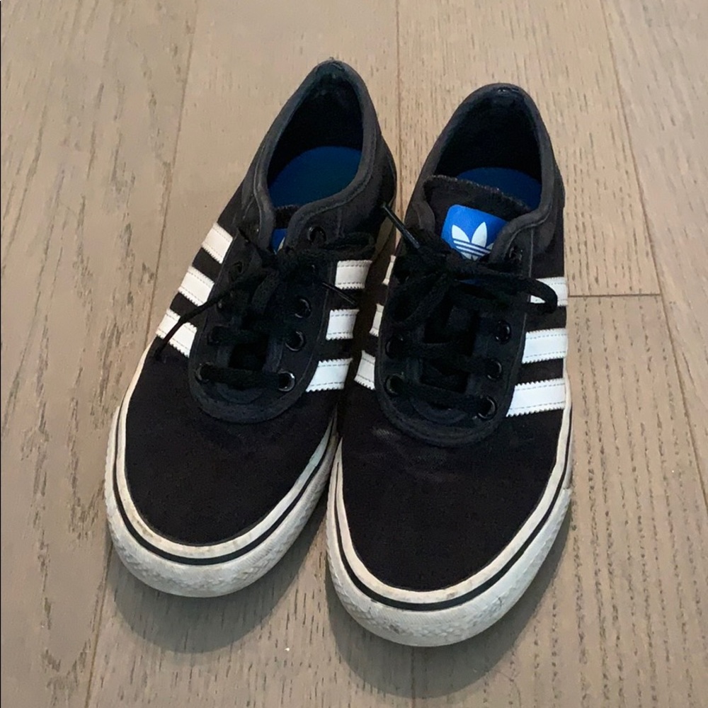 Adidas Sneakers 👟